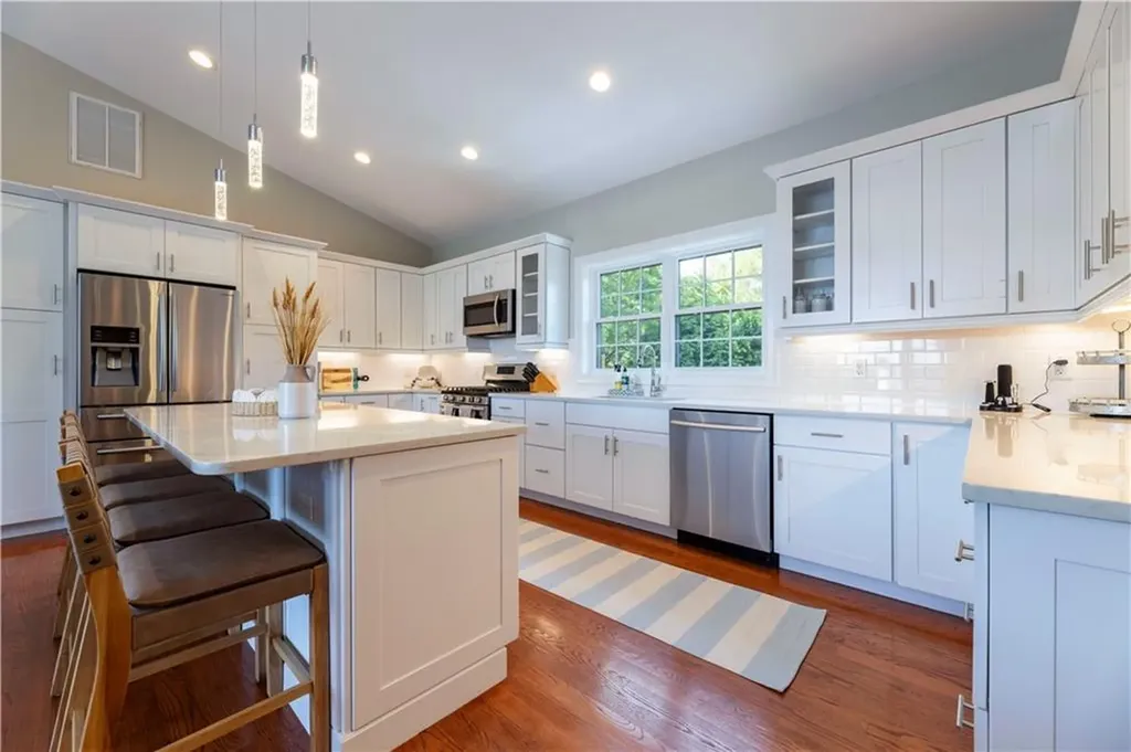 32 Ocean Avenue North Kingstown RI 02852