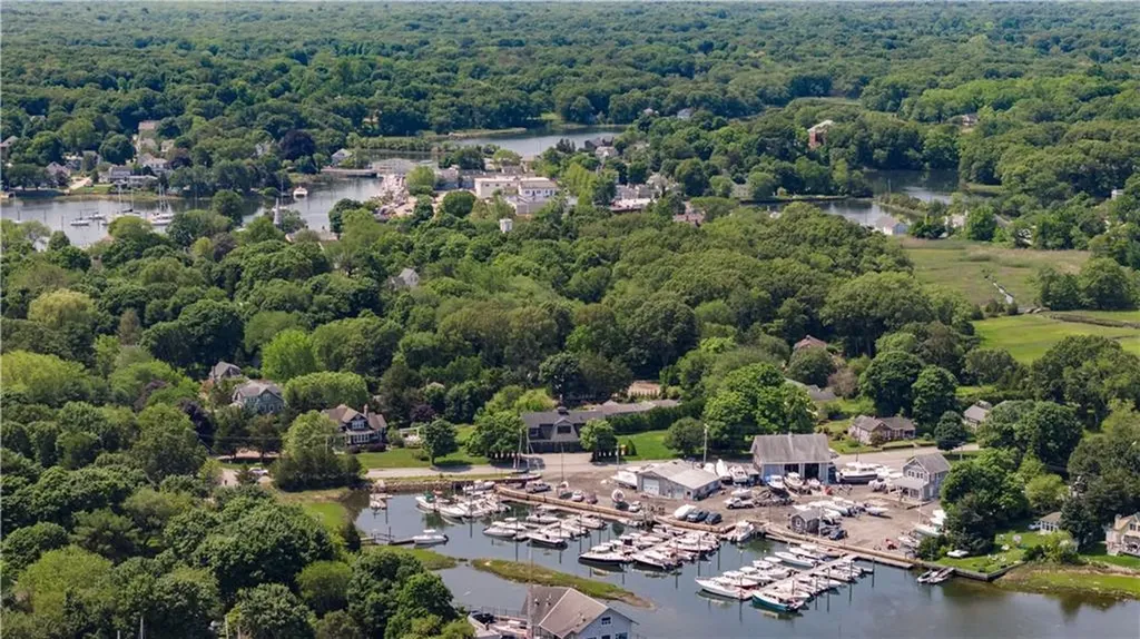 32 Ocean Avenue North Kingstown RI 02852