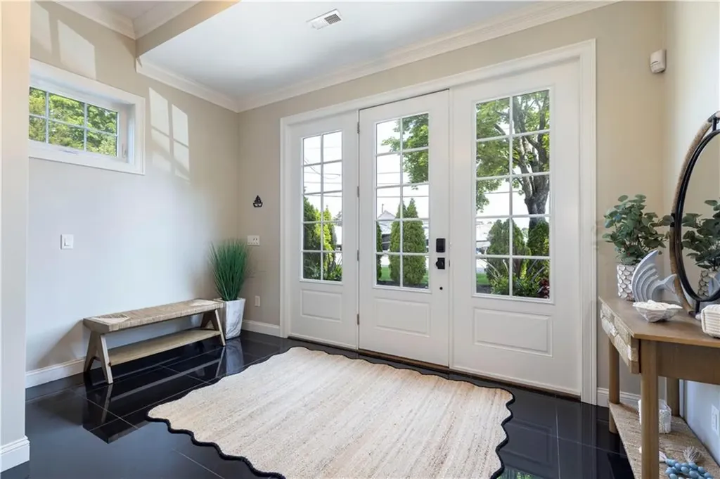 32 Ocean Avenue North Kingstown RI 02852