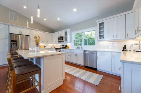 32 Ocean Avenue North Kingstown RI 02852