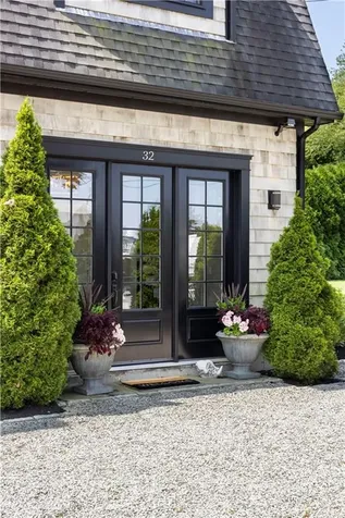 32 Ocean Avenue North Kingstown RI 02852