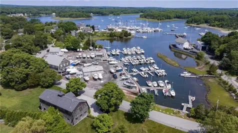 32 Ocean Avenue North Kingstown RI 02852