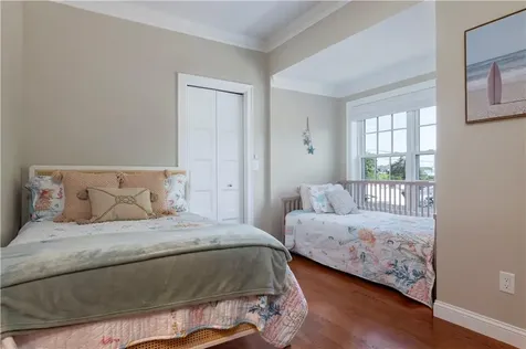 32 Ocean Avenue North Kingstown RI 02852