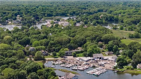32 Ocean Avenue North Kingstown RI 02852
