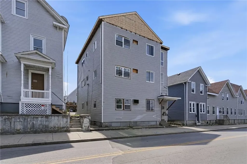884 Douglas Avenue Providence RI 02908
