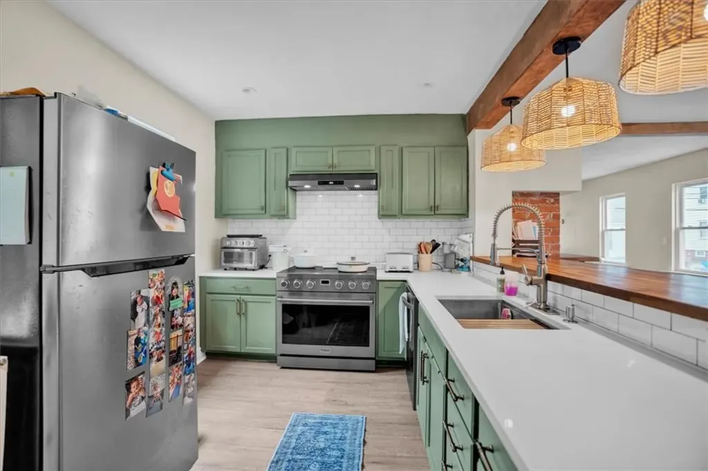 20 Barney Street Warren RI 02885