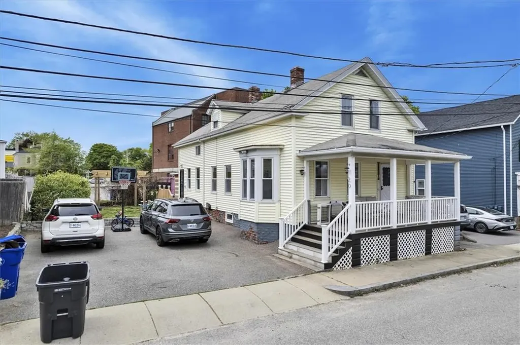20 Barney Street Warren RI 02885