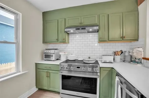 20 Barney Street Warren RI 02885