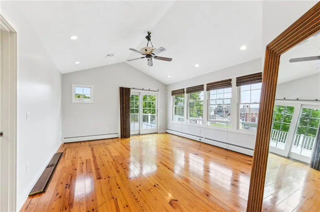 18 Anawan Avenue Narragansett RI 02882