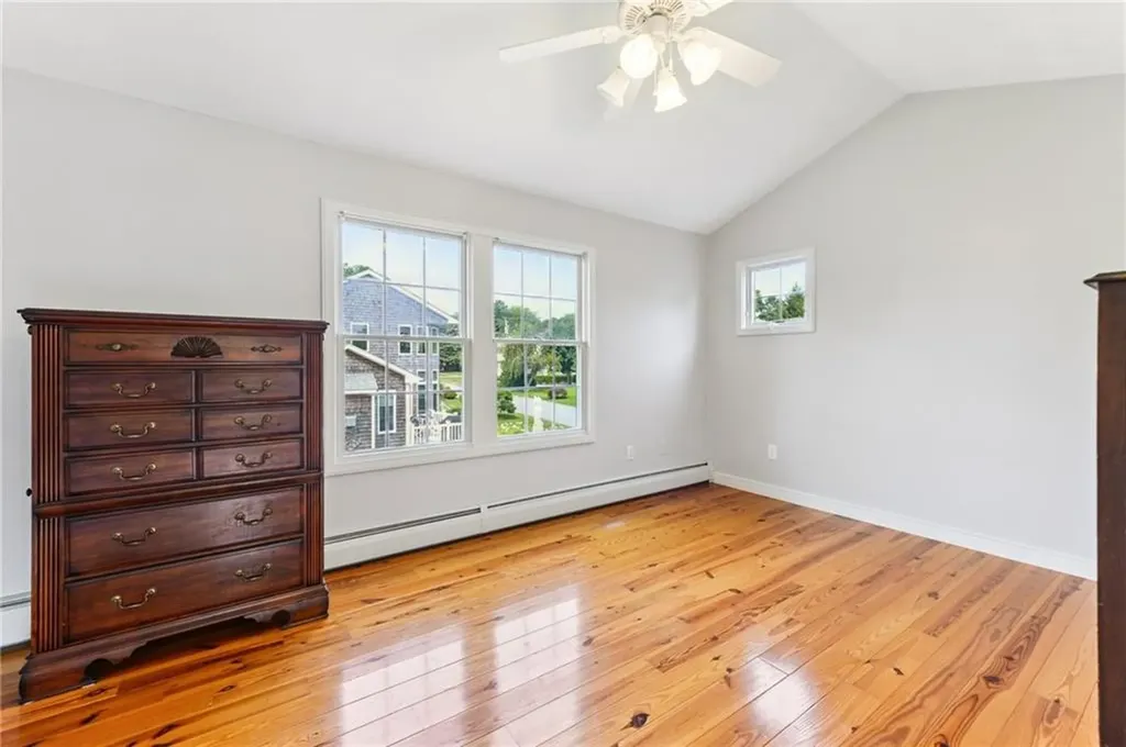 18 Anawan Avenue Narragansett RI 02882