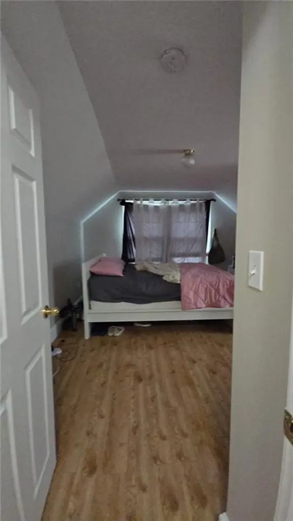 221 Prairie Aka 104 Robinson Street Avenue Providence RI 02905