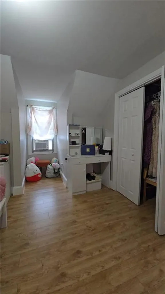 221 Prairie Aka 104 Robinson Street Avenue Providence RI 02905