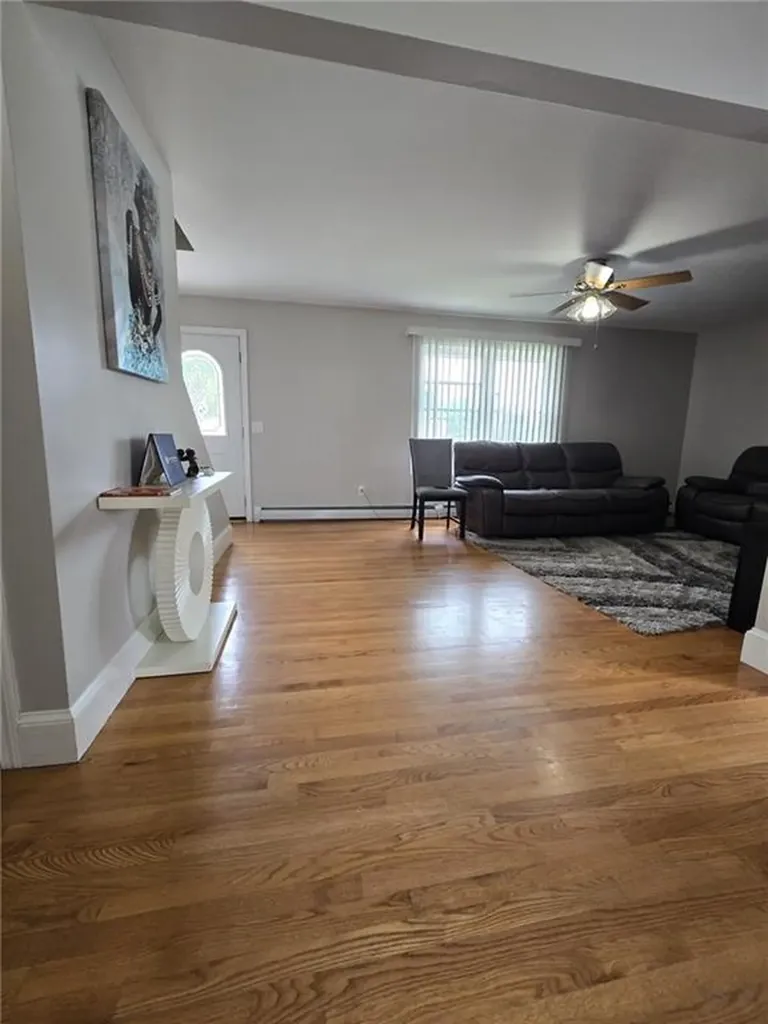 221 Prairie Aka 104 Robinson Street Avenue Providence RI 02905