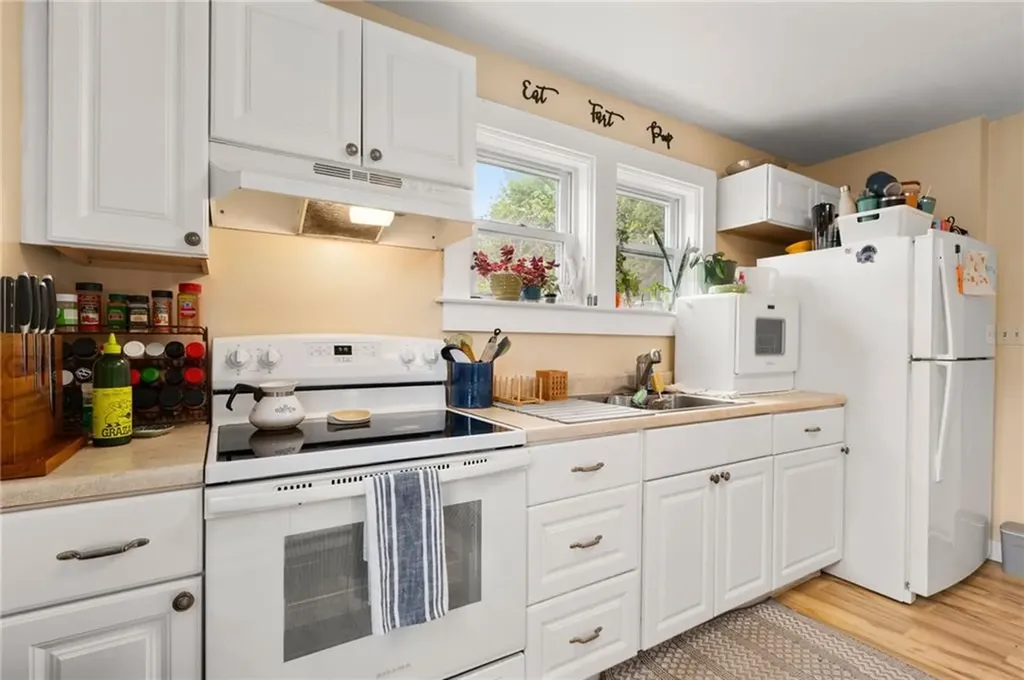 7 Clarke Street Jamestown RI 02835