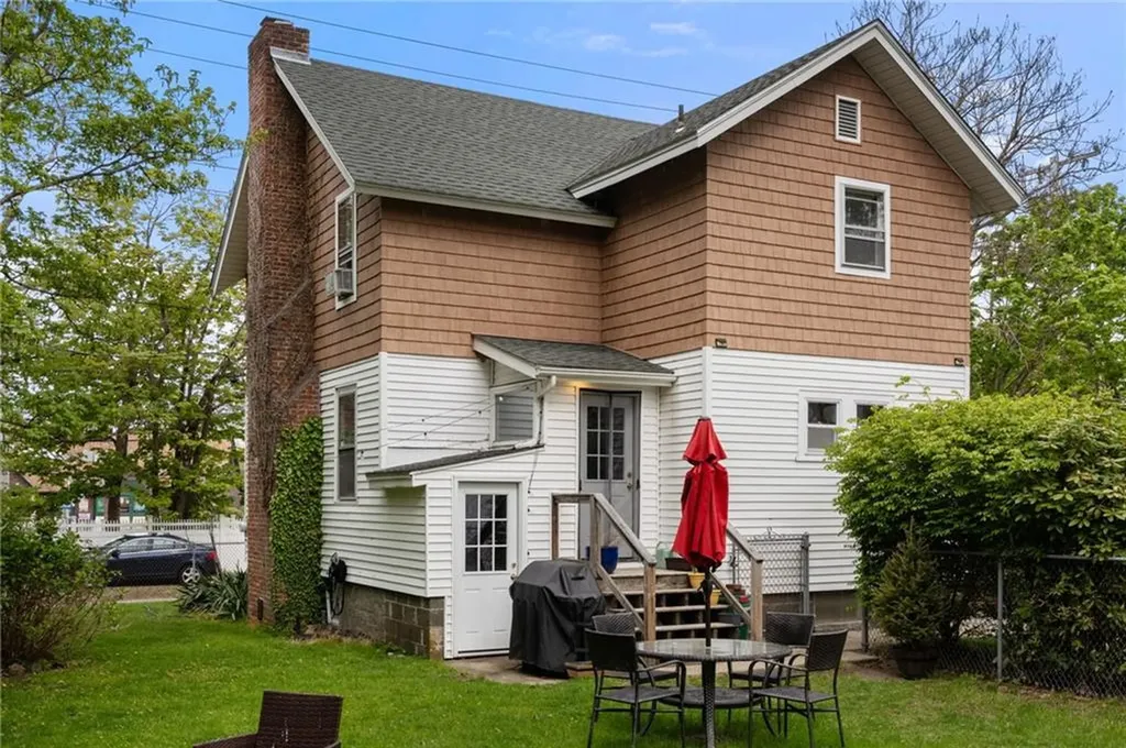 7 Clarke Street Jamestown RI 02835