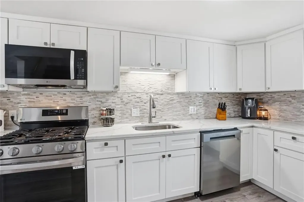 5 Maple Avenue Smithfield RI 02917