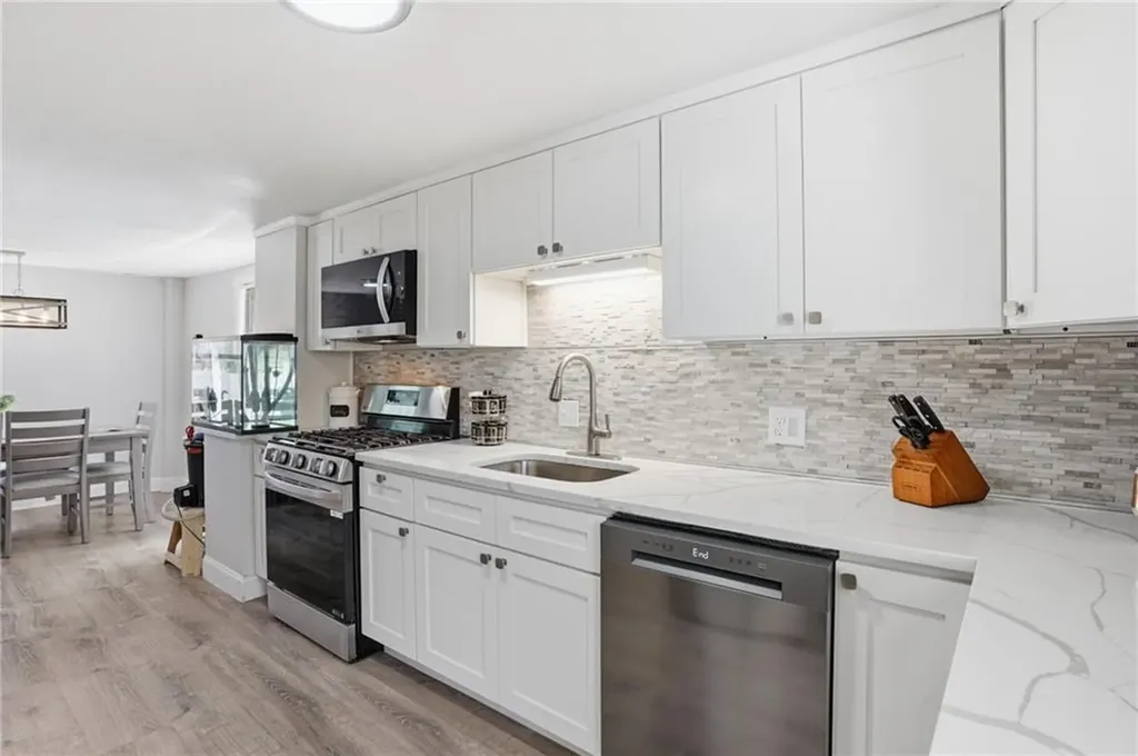 5 Maple Avenue Smithfield RI 02917
