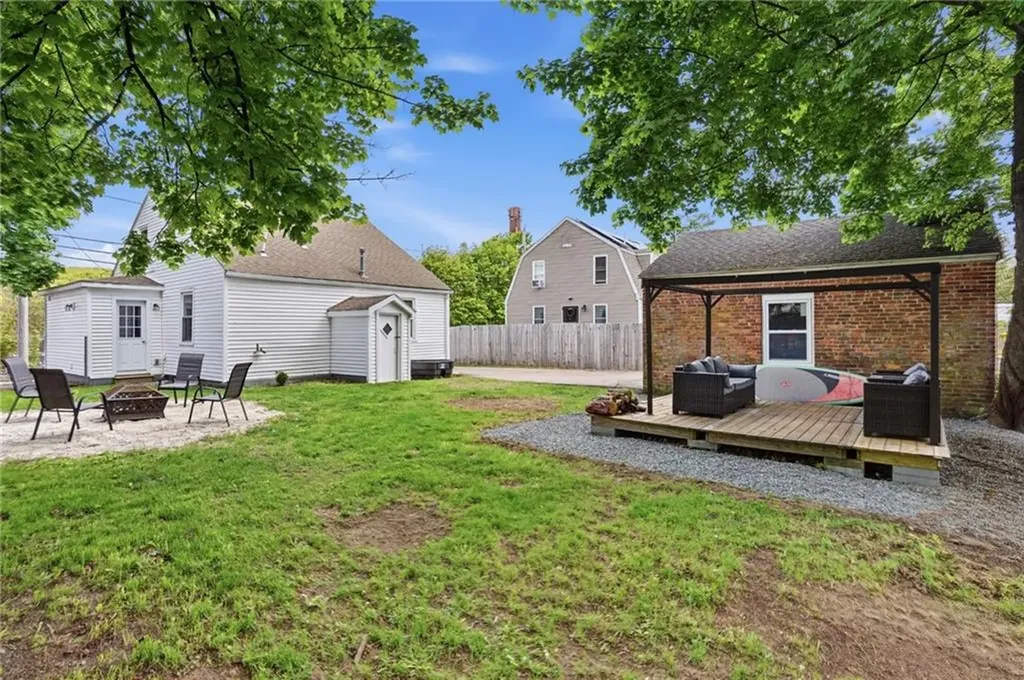 5 Maple Avenue Smithfield RI 02917
