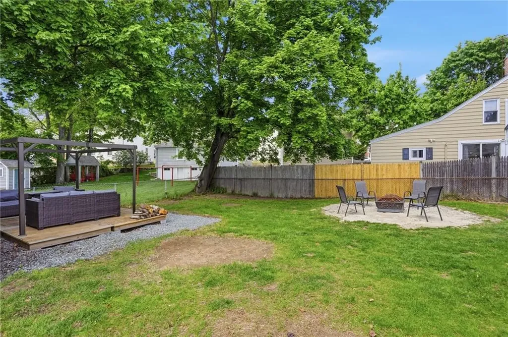 5 Maple Avenue Smithfield RI 02917