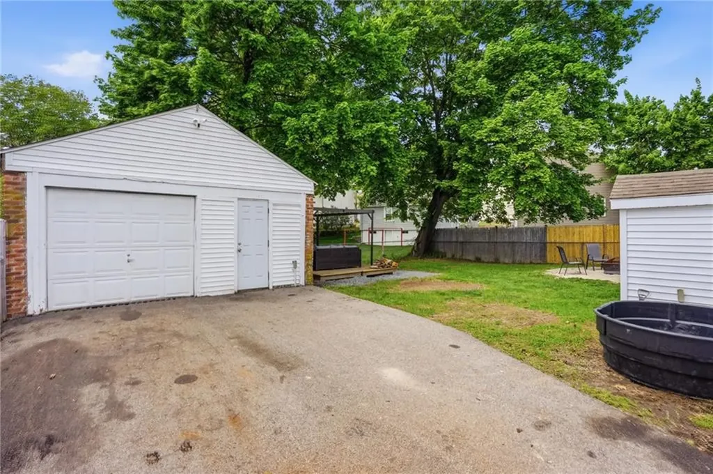 5 Maple Avenue Smithfield RI 02917