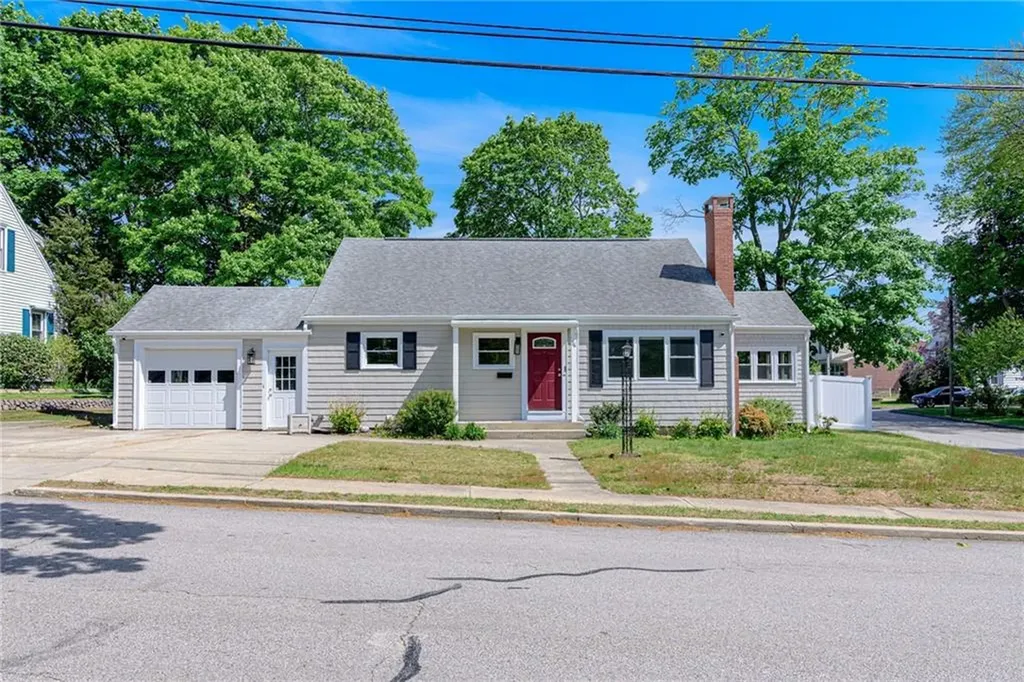 76 Crossland Road West Warwick RI 02893