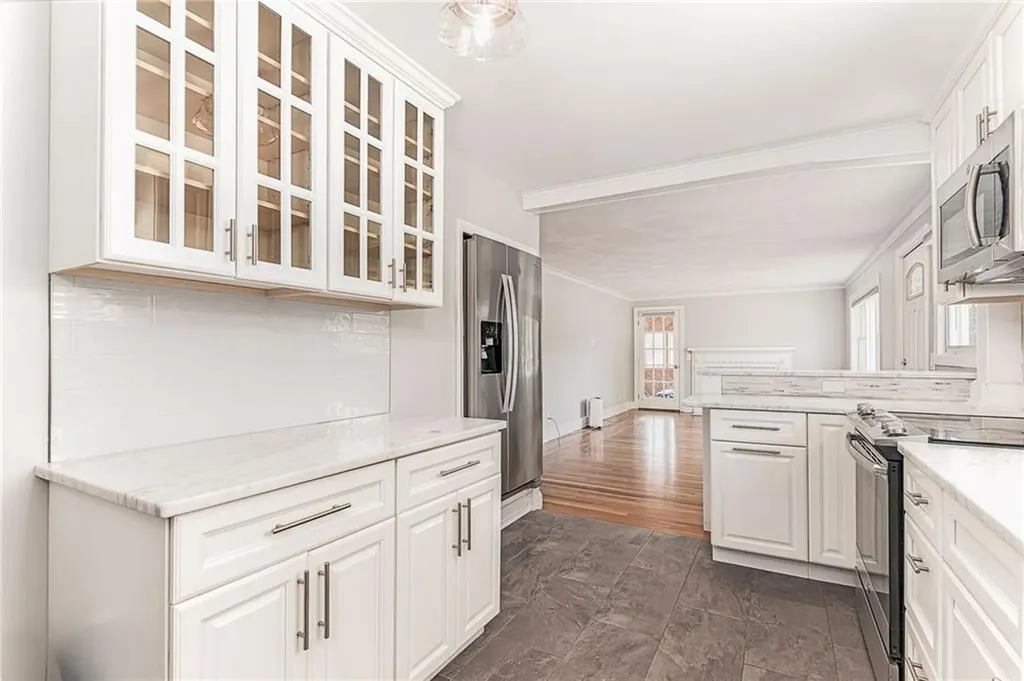 76 Crossland Road West Warwick RI 02893