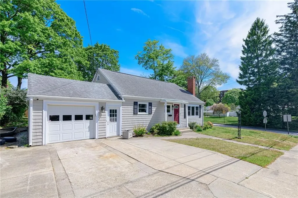 76 Crossland Road West Warwick RI 02893