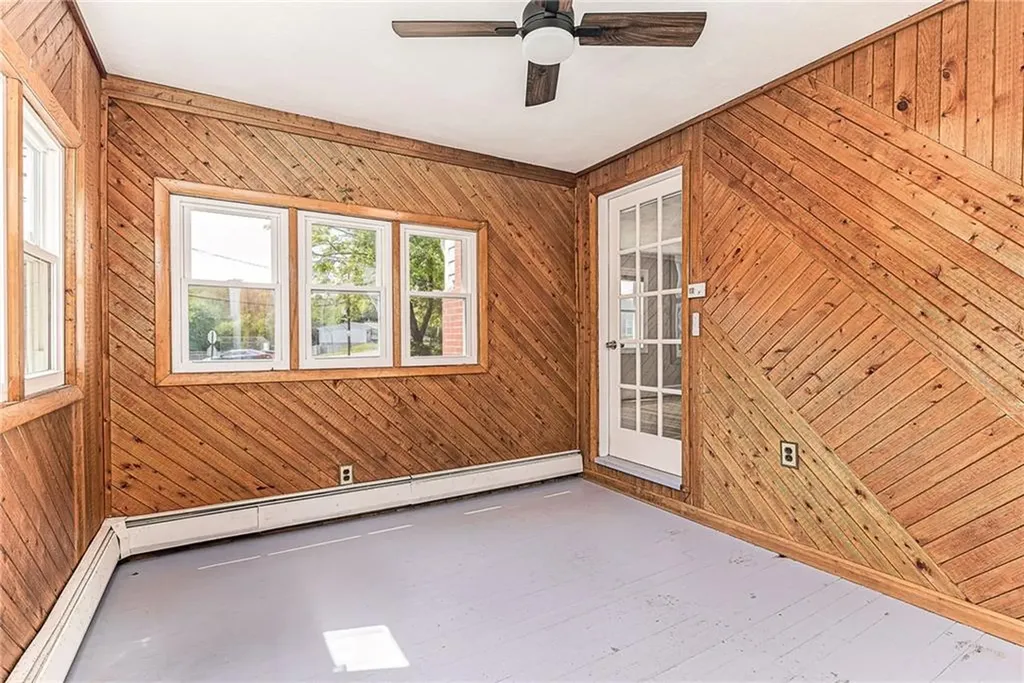 76 Crossland Road West Warwick RI 02893