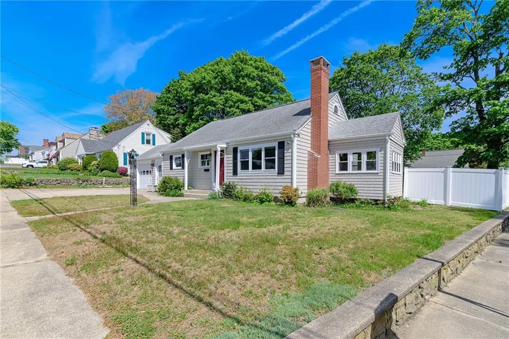 76 Crossland Road West Warwick RI 02893