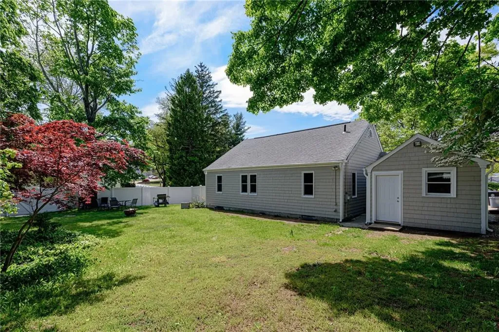 76 Crossland Road West Warwick RI 02893