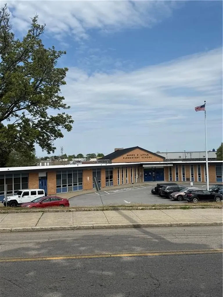 53 South Bend Street Pawtucket RI 02860