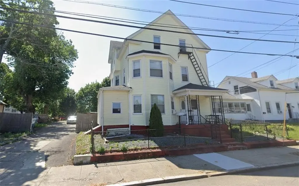53 South Bend Street Pawtucket RI 02860
