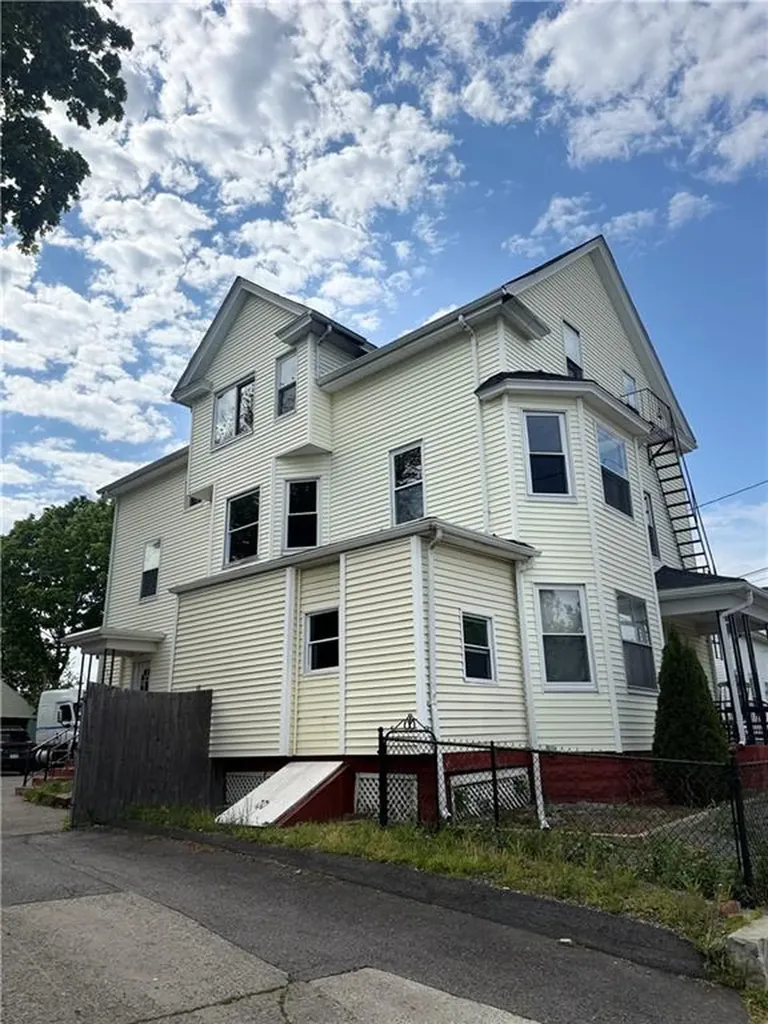 53 South Bend Street Pawtucket RI 02860