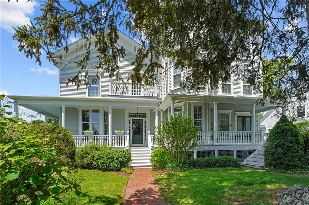 32 Catherine Street Newport RI 02840