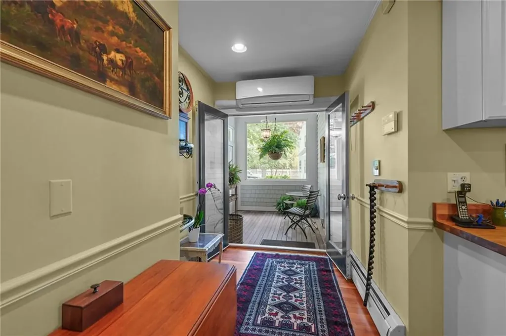 32 Catherine Street Newport RI 02840
