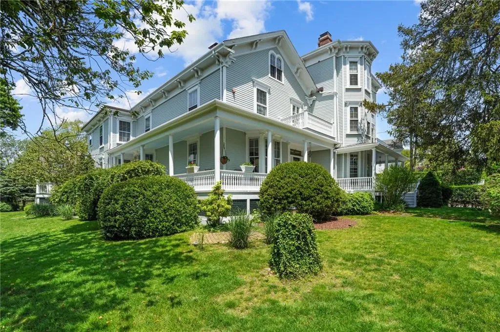 32 Catherine Street Newport RI 02840