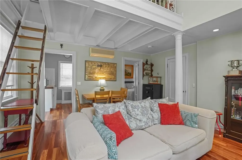 32 Catherine Street Newport RI 02840