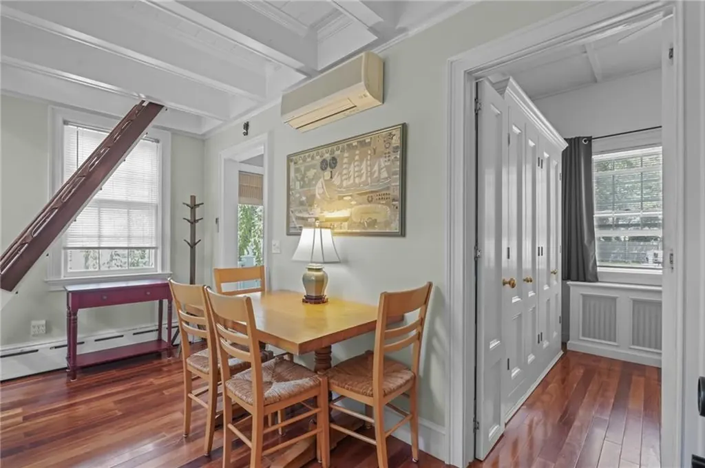 32 Catherine Street Newport RI 02840