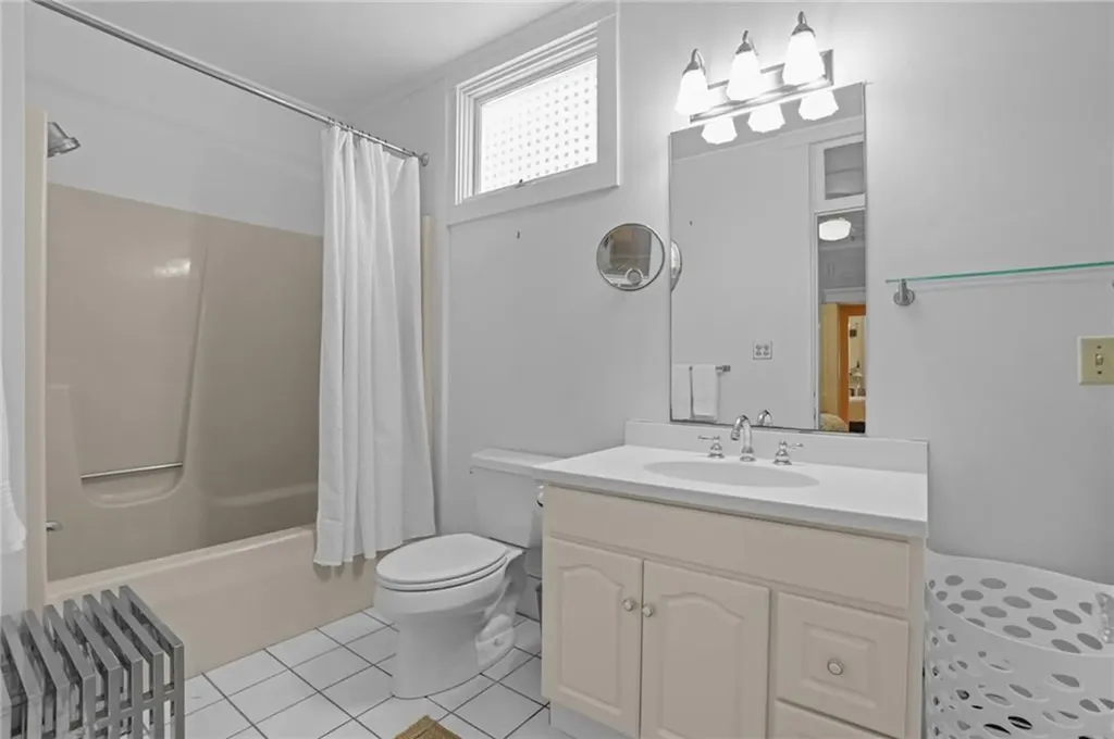 32 Catherine Street Newport RI 02840