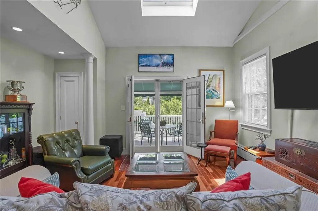 32 Catherine Street Newport RI 02840
