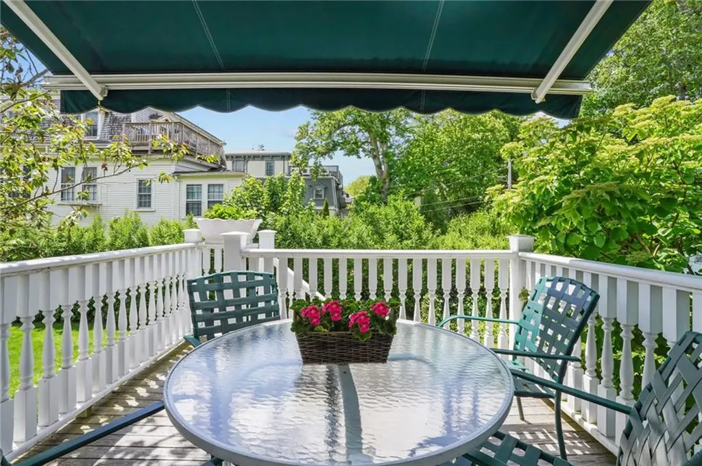 32 Catherine Street Newport RI 02840