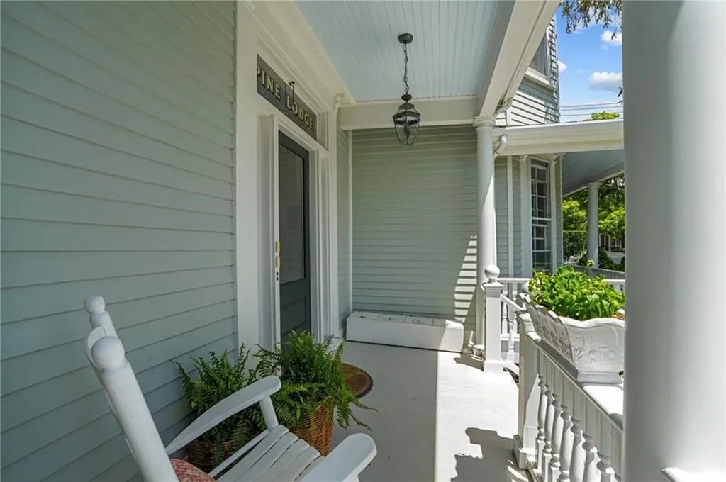 32 Catherine Street Newport RI 02840