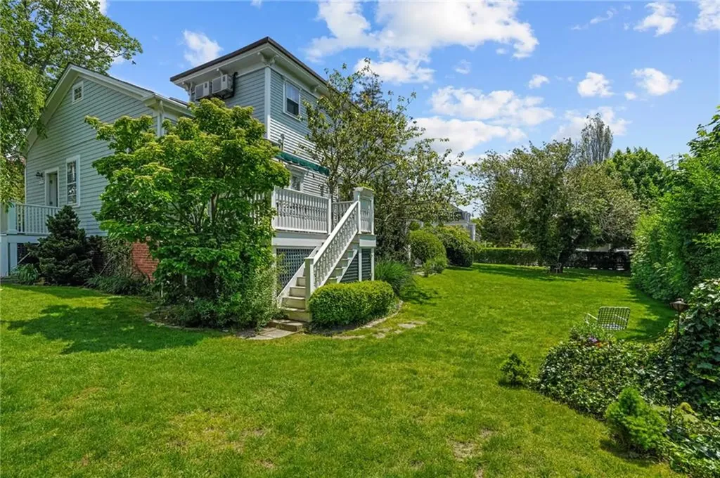 32 Catherine Street Newport RI 02840