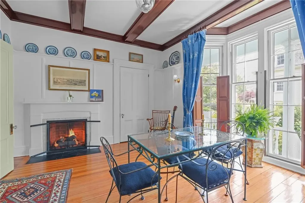 32 Catherine Street Newport RI 02840