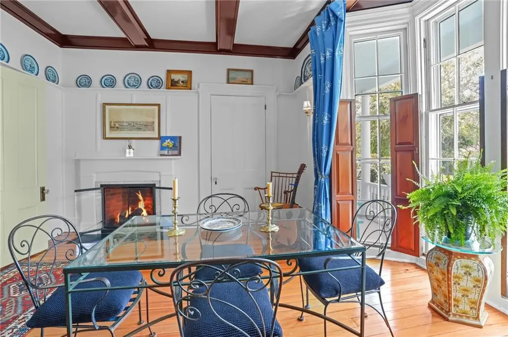32 Catherine Street Newport RI 02840