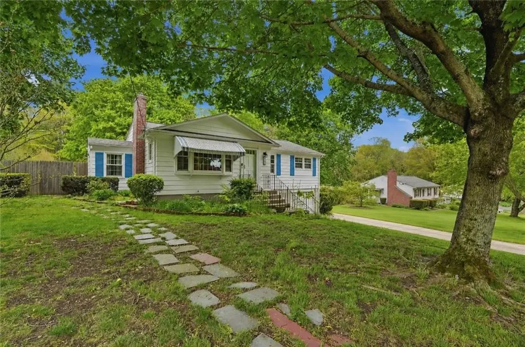 167 Sun Valley Drive Cumberland RI 02864