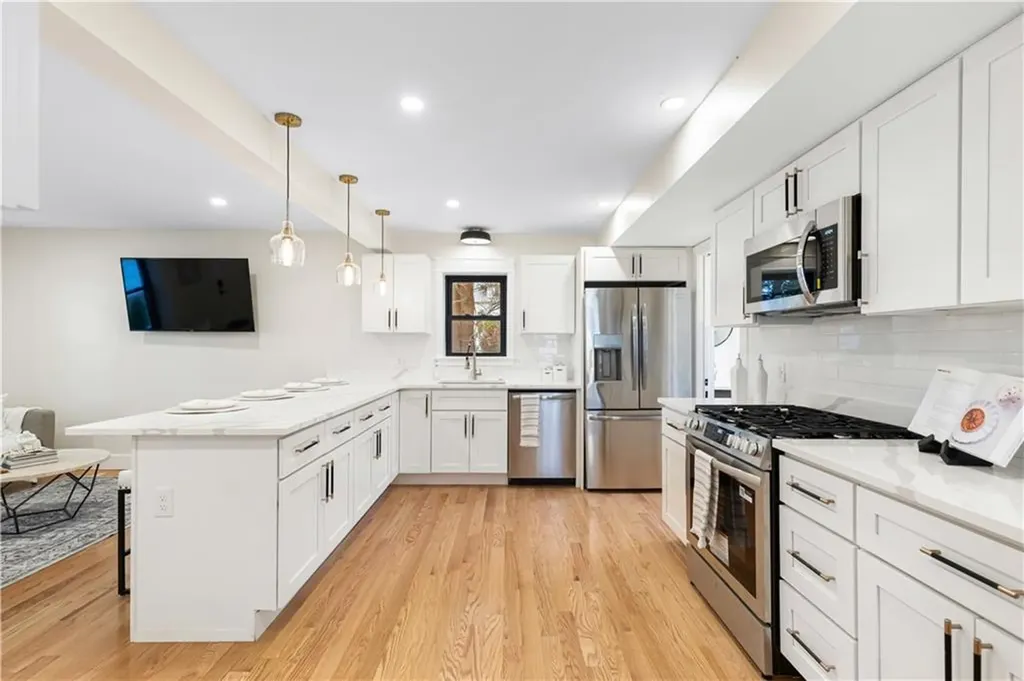 540 Middle Highway Barrington RI 02806