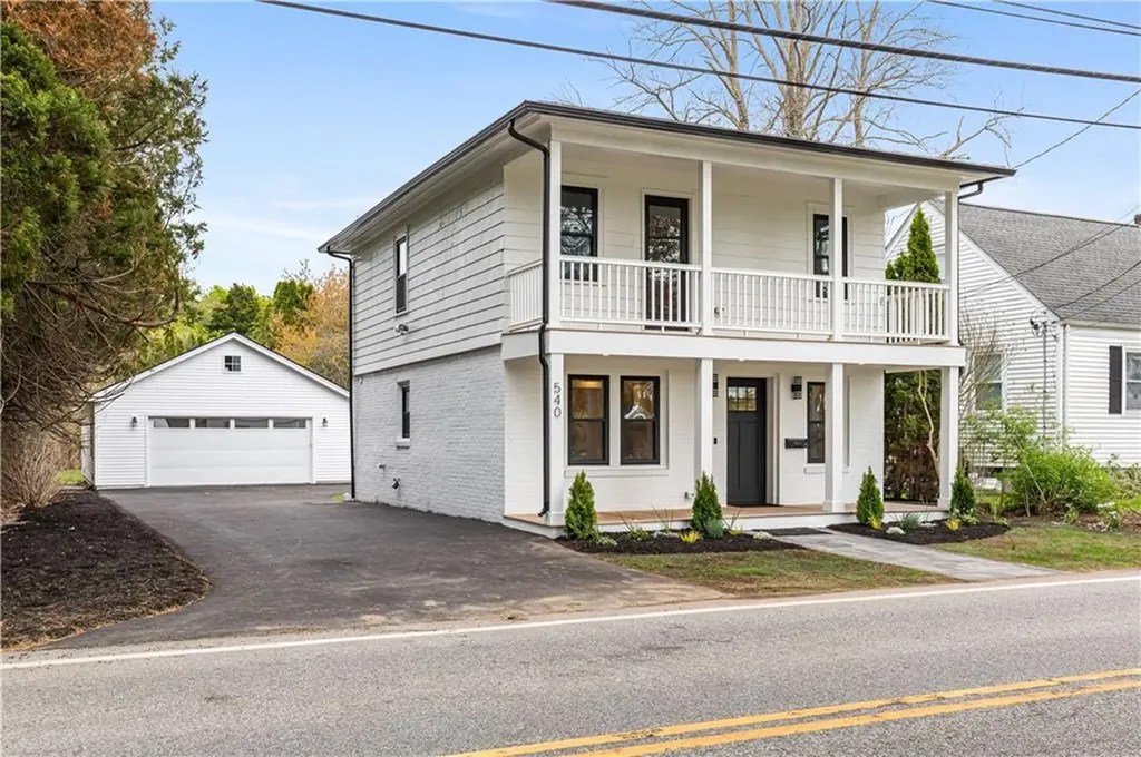 540 Middle Highway Barrington RI 02806
