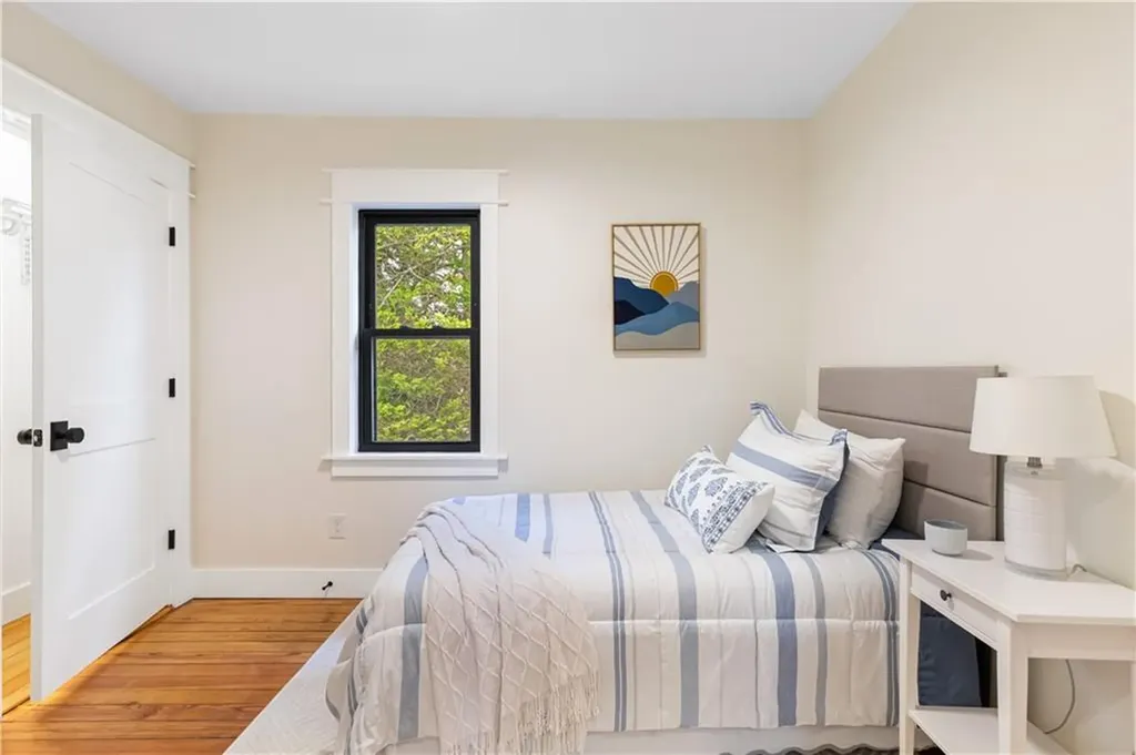 540 Middle Highway Barrington RI 02806