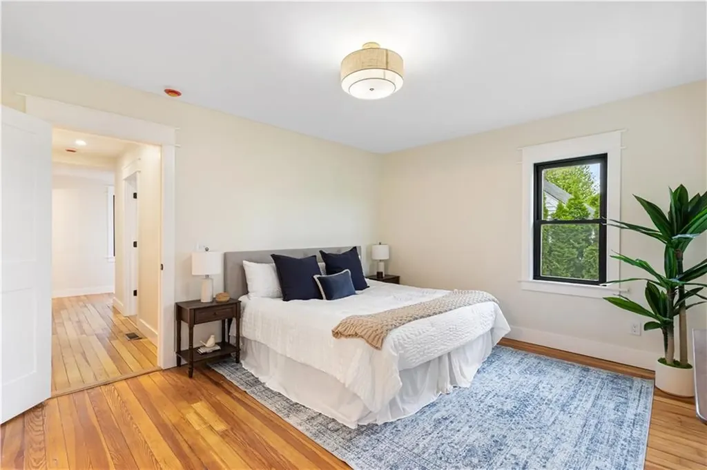 540 Middle Highway Barrington RI 02806